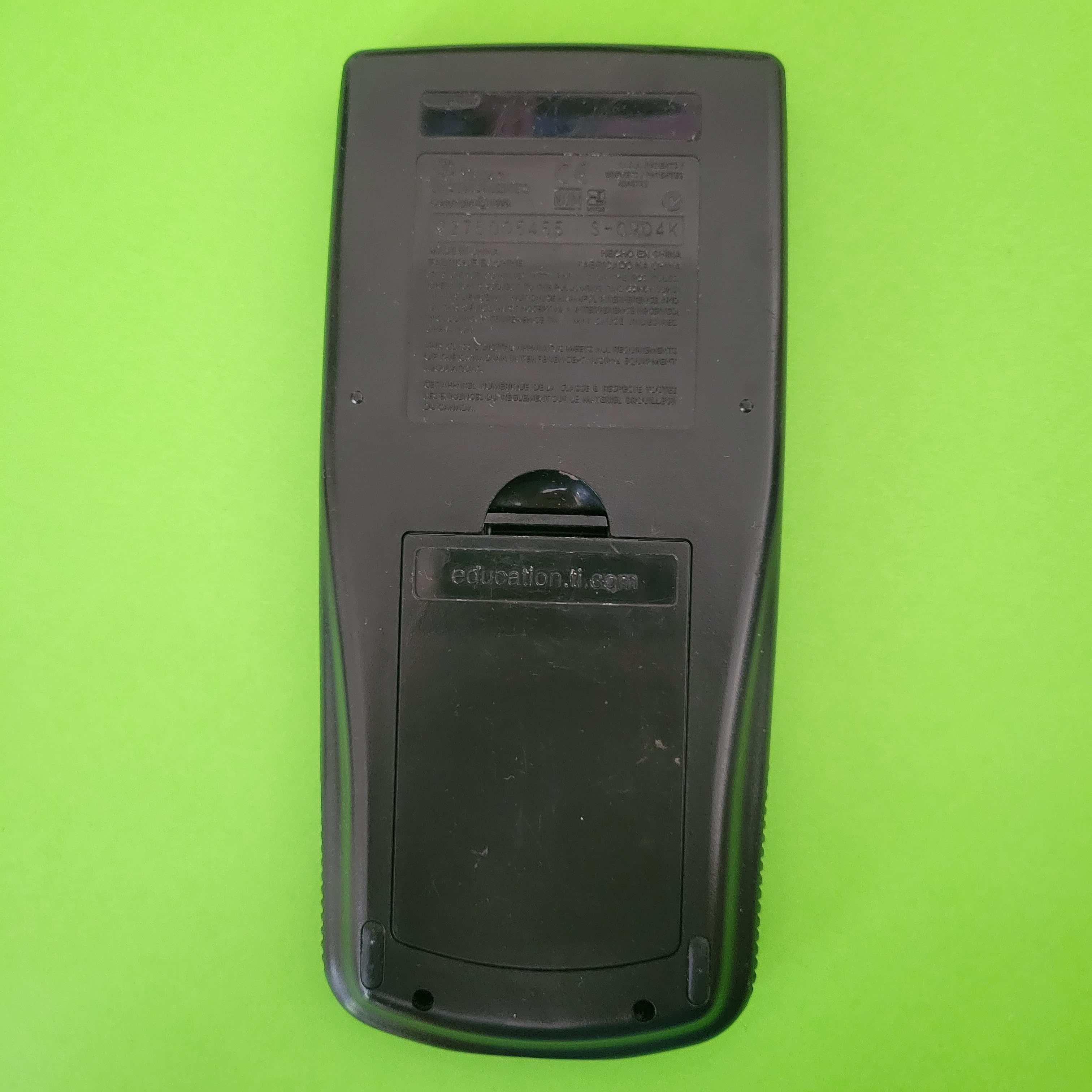 An image of the back of a texas instruments ti-86 graphing calculator